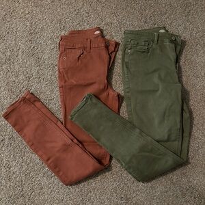 (10 tall) 2 Pair Old Navy Women's Skinny Jeans - Rust and Olive